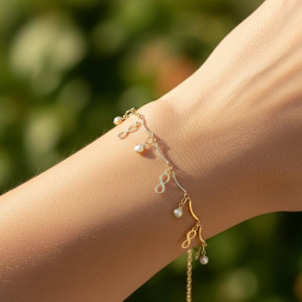 "Trendy Handmade Bracelet – A Thoughtful Gift for Girls & Women | UNVRC1014